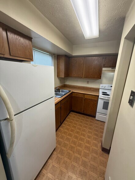 More Photos Of 77 Quail Holw, Inez Apartments For Sale