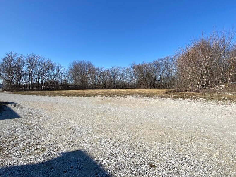 More Photos Of 245 Erie St, Huntington Industrial For Sale