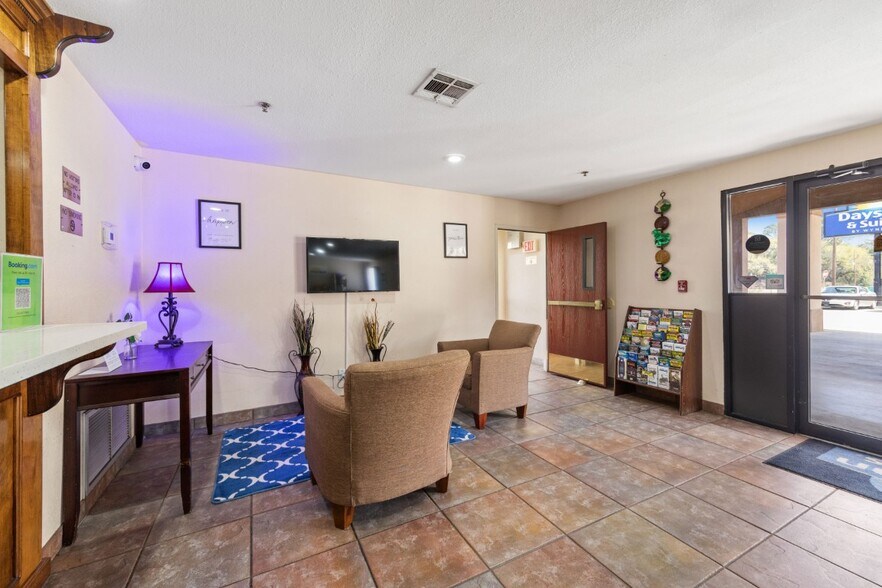 More Photos Of 1251 E Laurel Ave, Eunice Hotel For Sale