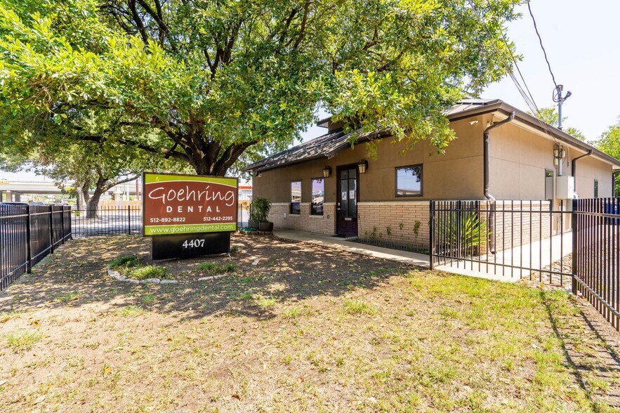 Primary Photo Of 4407 Menchaca Rd, Austin Medical For Lease