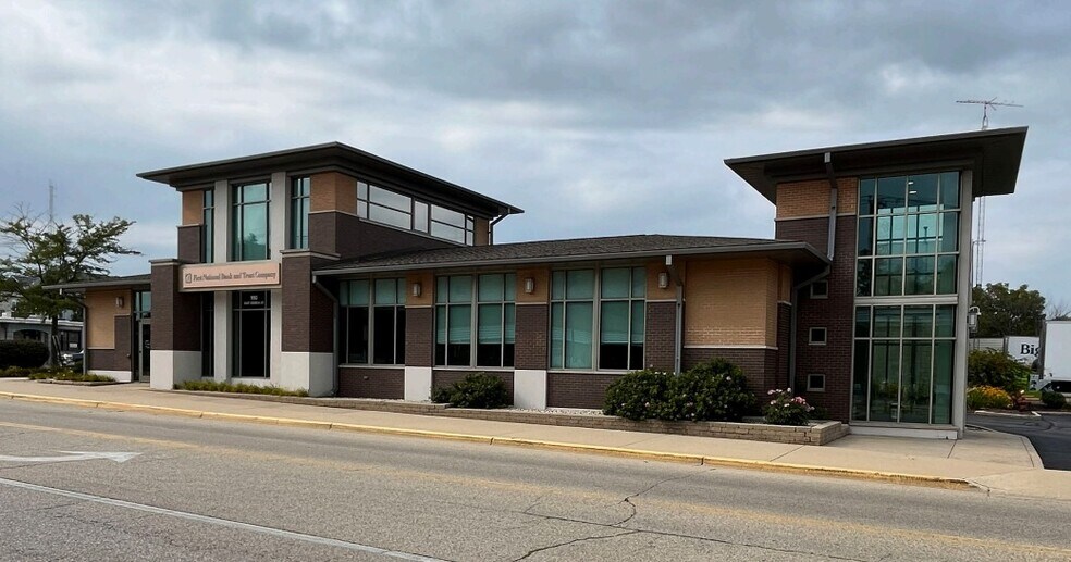 Primary Photo Of 190 E Geneva St, Elkhorn General Retail For Sale