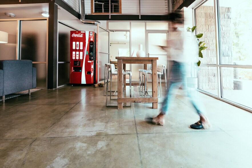 More Photos Of 695 Pylant St, Atlanta Office For Lease