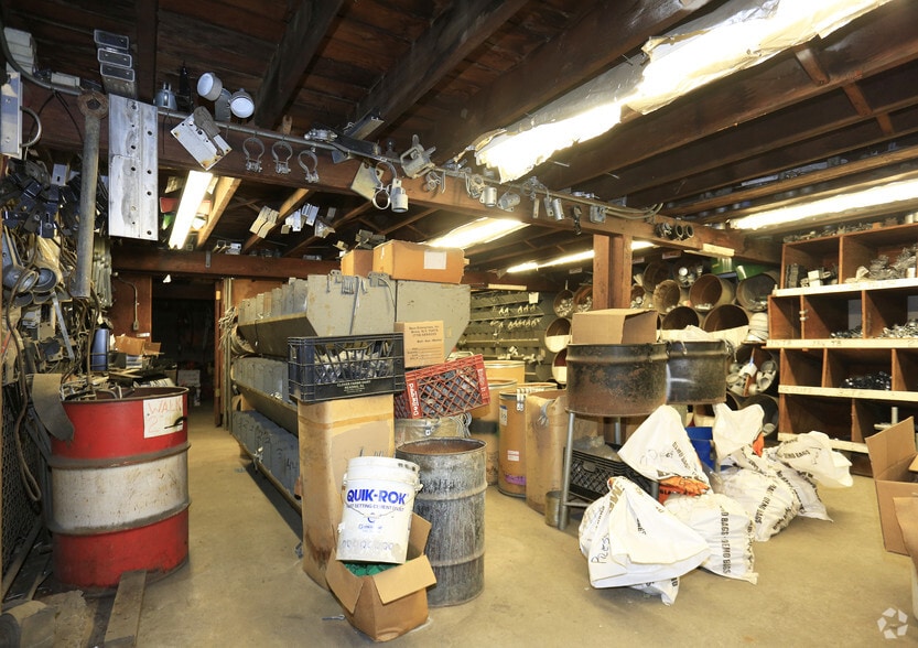 More Photos Of 2883 Miles Ave, Bronx Warehouse For Lease