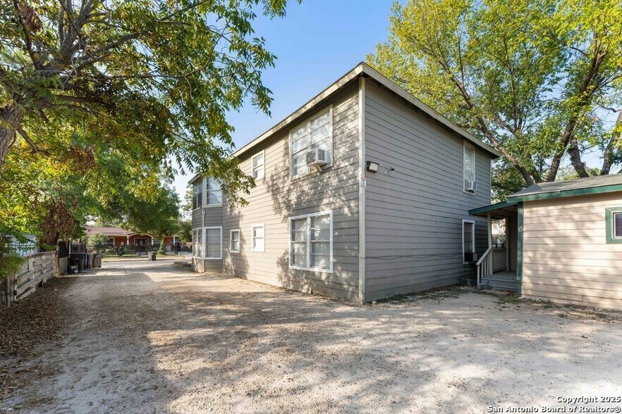 More Photos Of 403 Terrell Ave, San Antonio Apartments For Sale