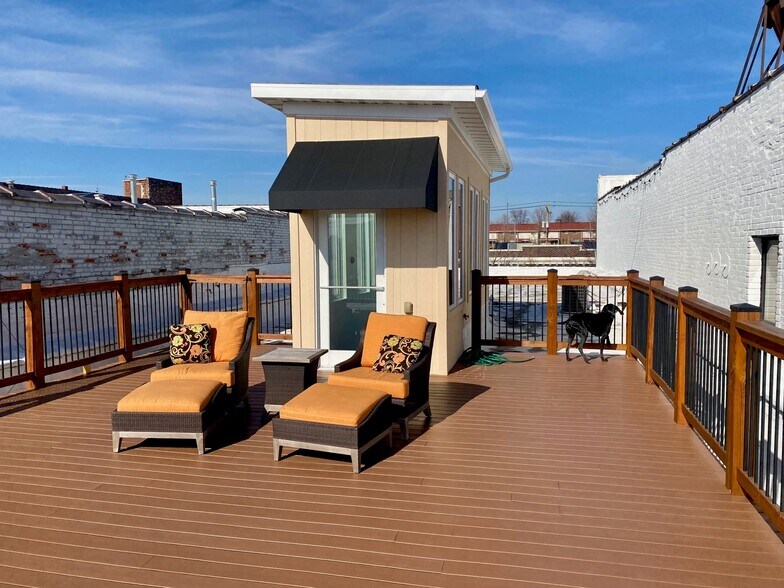 More Photos Of 3024 Locust St, Saint Louis Storefront For Sale
