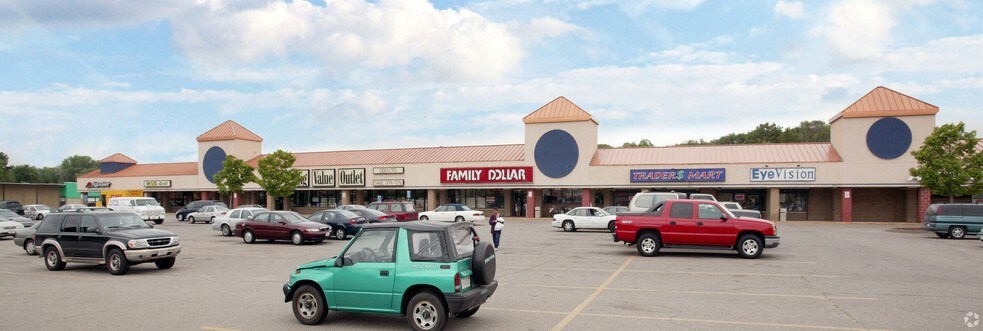 More Photos Of 694-760 Crescent St, Brockton Storefront For Lease