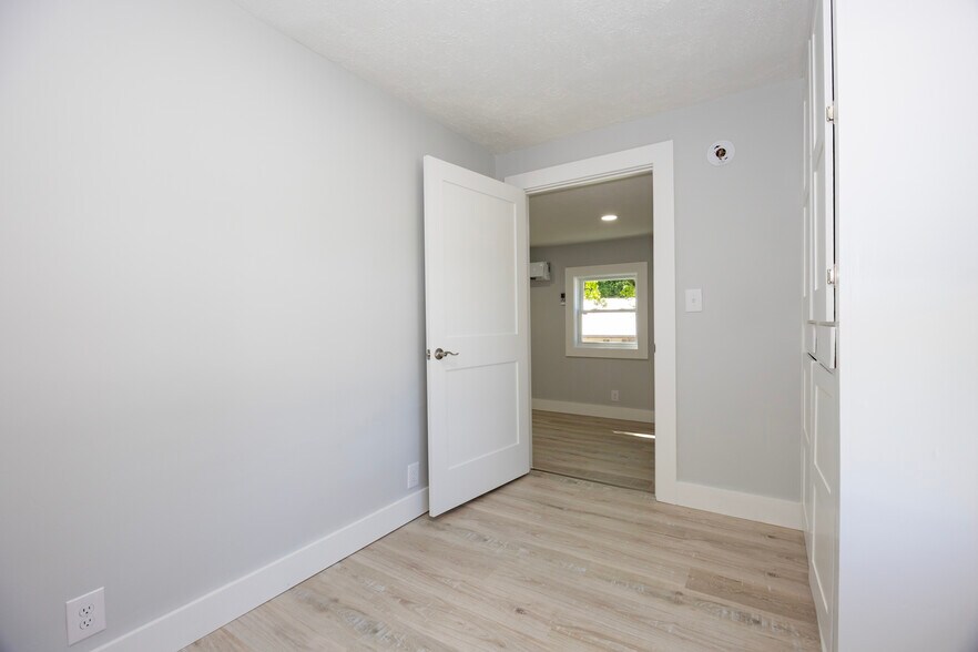 More Photos Of 3287 Dover Rd, Wooster Storefront Retail Office For Lease