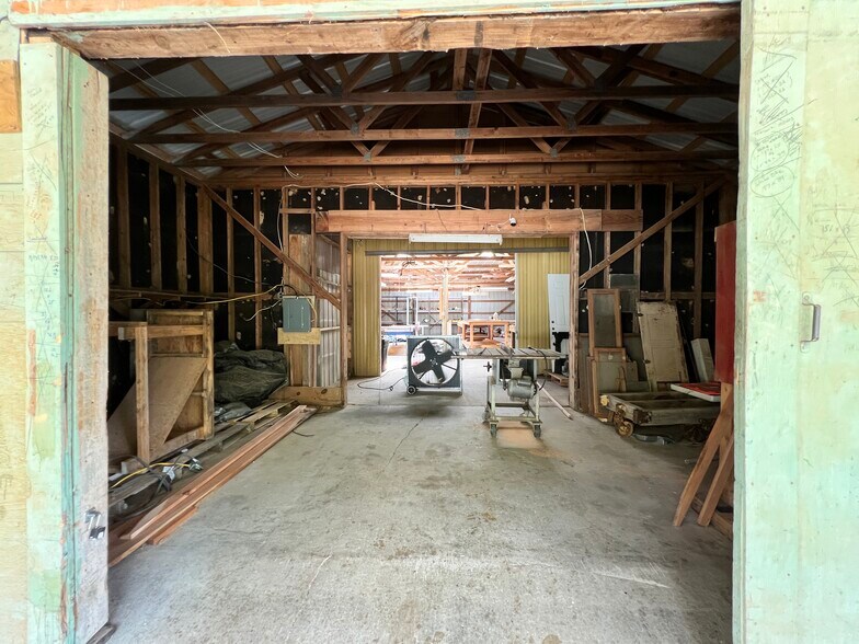 More Photos Of 450 Pinion Dr, Bella Vista Self Storage For Sale