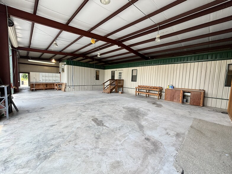 More Photos Of 19300 Valdosta Hwy, Valdosta Distribution For Lease