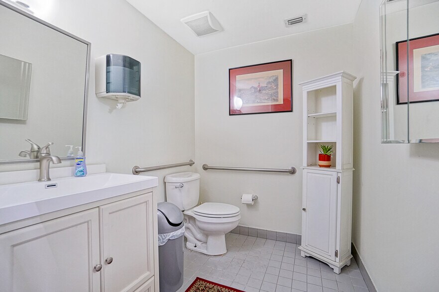 More Photos Of 8200-8358 NW 30th Ter, Doral Coworking Space