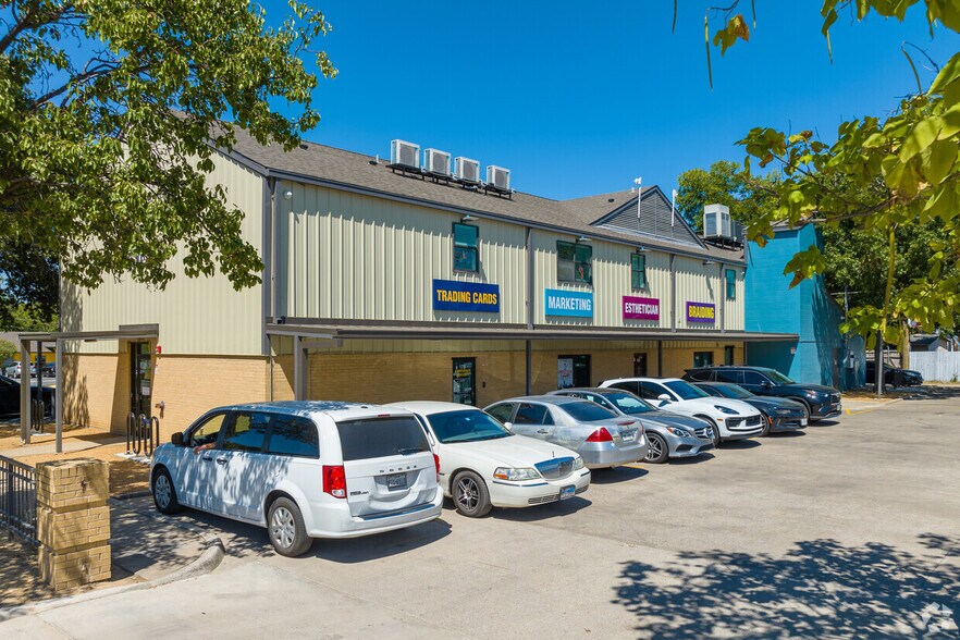 More Photos Of 2910 S Beckley Ave, Dallas Storefront Retail Office For Lease