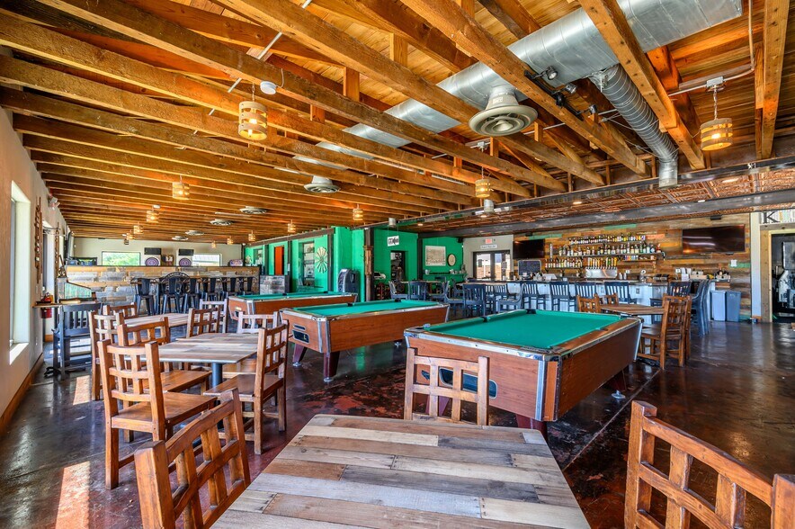 More Photos Of 1721 S Armstrong Ave, Denison Restaurant For Sale