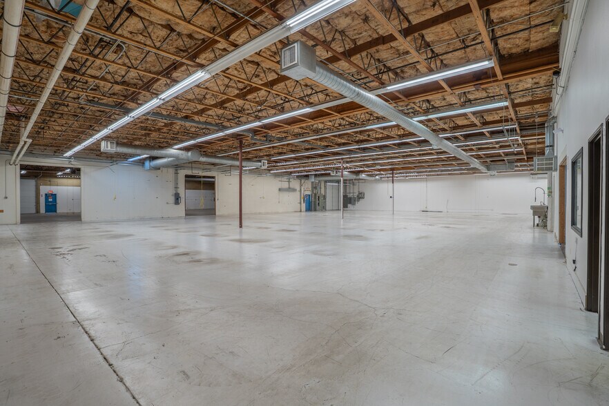 More Photos Of 3403 W 7th Ave, Eugene Manufacturing For Lease