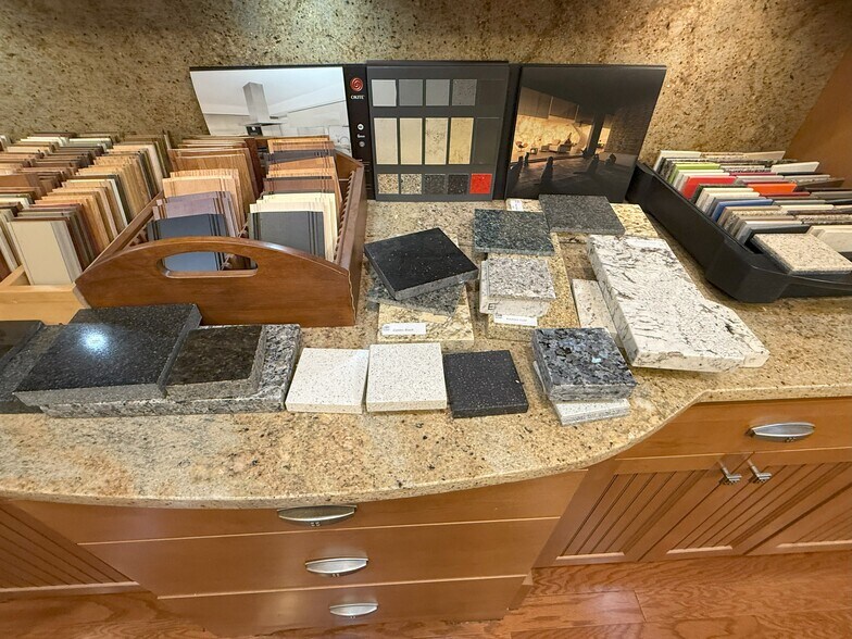 More Photos Of 10515-10535 Crestwood Dr, Manassas Medical For Sale