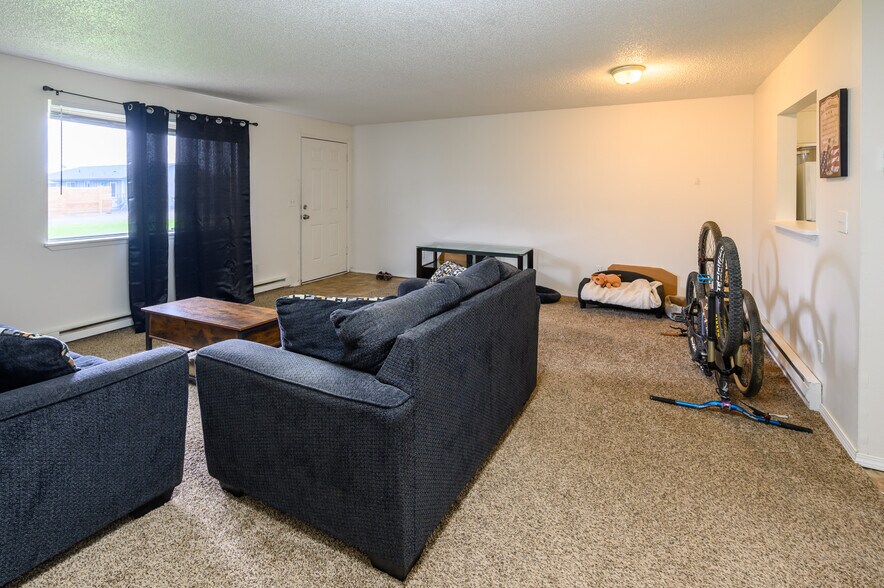More Photos Of 2125 SW Xero Ln, Redmond Apartments For Sale