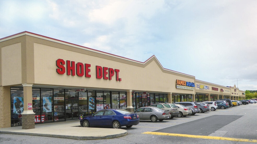 Primary Photo Of 6124-6136 White Horse Rd, Greenville Unknown For Lease