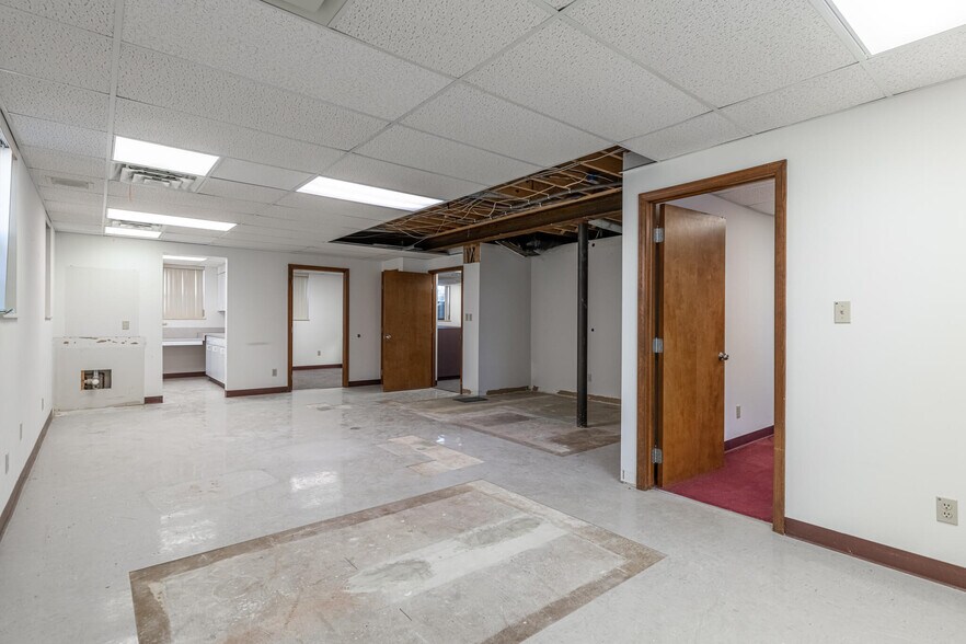More Photos Of 1130 Vester Ave, Springfield Medical For Lease