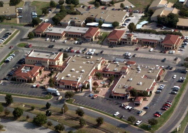 More Photos Of 2611 Plaza Pky, Wichita Falls Unknown For Lease