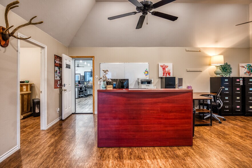 More Photos Of 2762 State Highway 21 E, Caldwell Warehouse For Lease