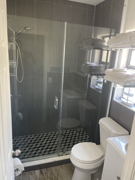 More Photos Of 100 Sandal Ln, Palm Beach Shores Apartments For Sale