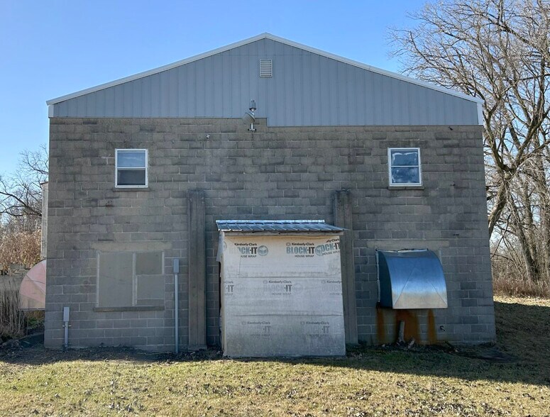 Primary Photo Of N2119 Bay de Noc Dr, Menominee Flex For Sale