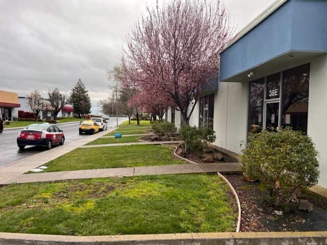 More Photos Of 38 Commerce Pl, Vacaville Light Manufacturing For Lease