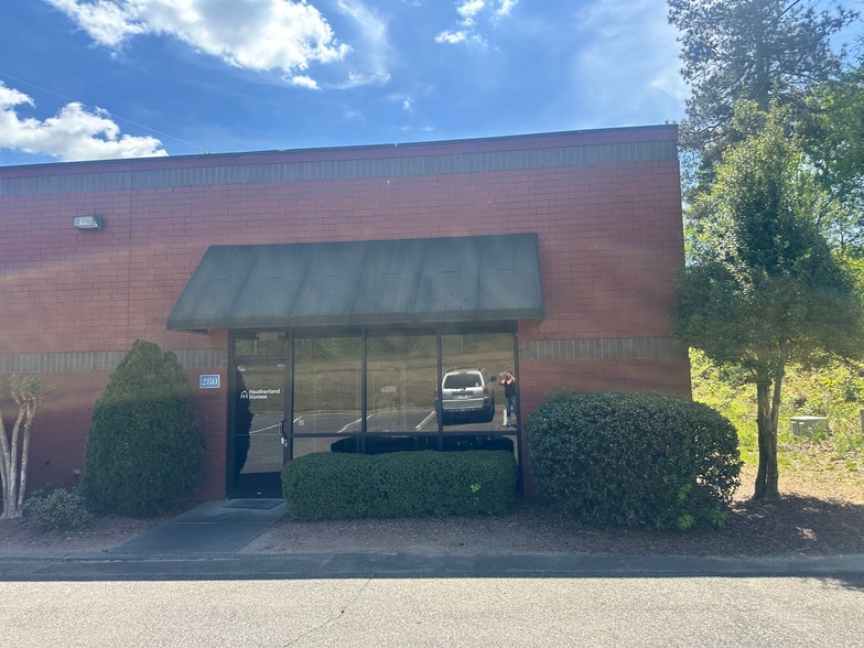 More Photos Of 4250 Keith Bridge Rd, Cumming Light Manufacturing For Lease