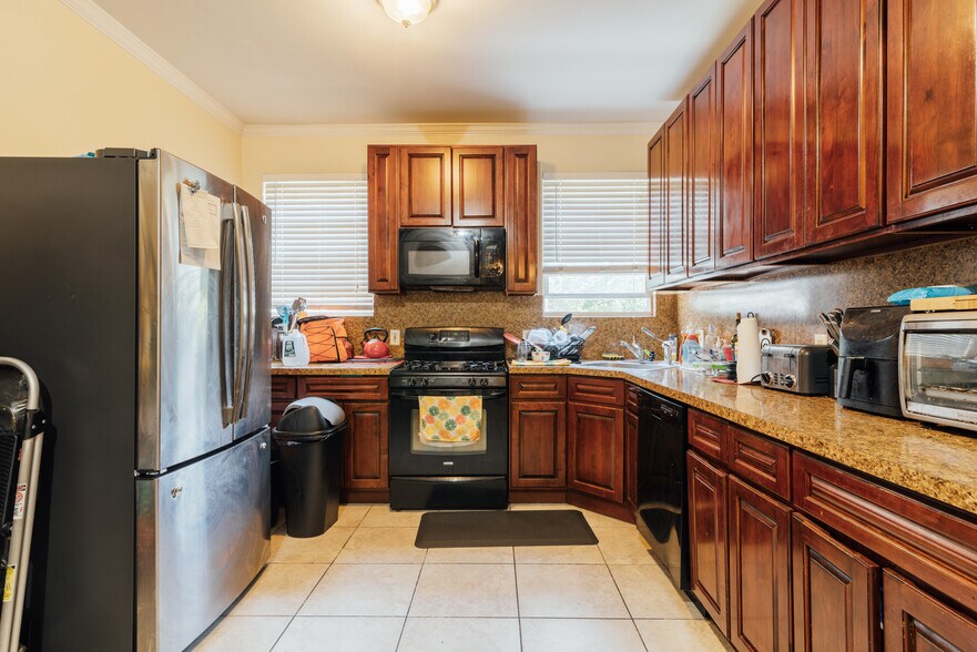 More Photos Of 804 Broadway, Bayonne Storefront Retail Residential For Sale