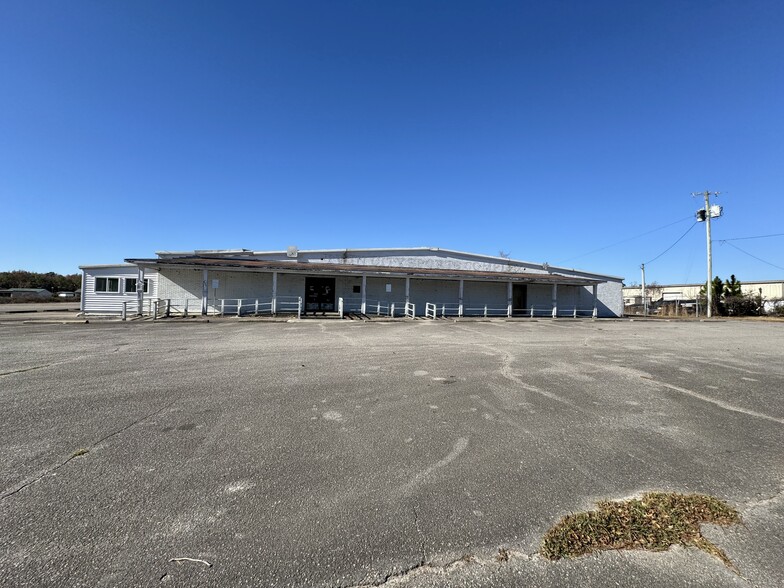 Primary Photo Of 435 Georgetown hwy, Johnsonville Self Storage For Sale