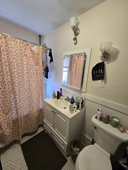 More Photos Of 2205 Pleasant Ave S, Minneapolis Apartments For Sale