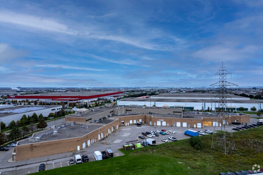 More Photos Of 6660 Kennedy Rd, Mississauga Coworking Space