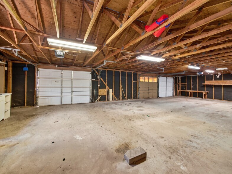 More Photos Of 1702 Lone Oak Dr, Leander Flex For Sale