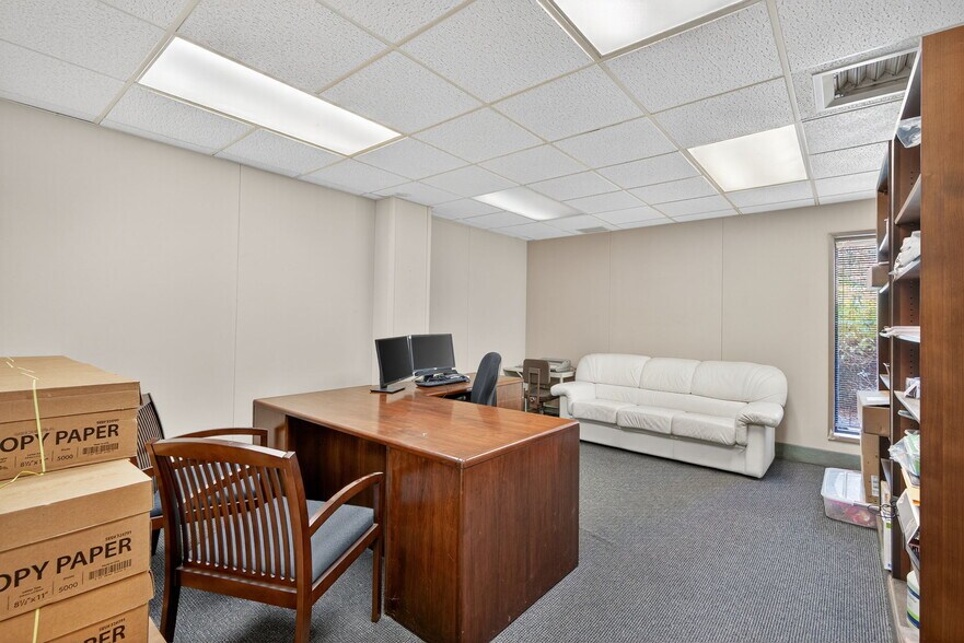 More Photos Of 1105 E Susquehanna St, Allentown Flex For Sale