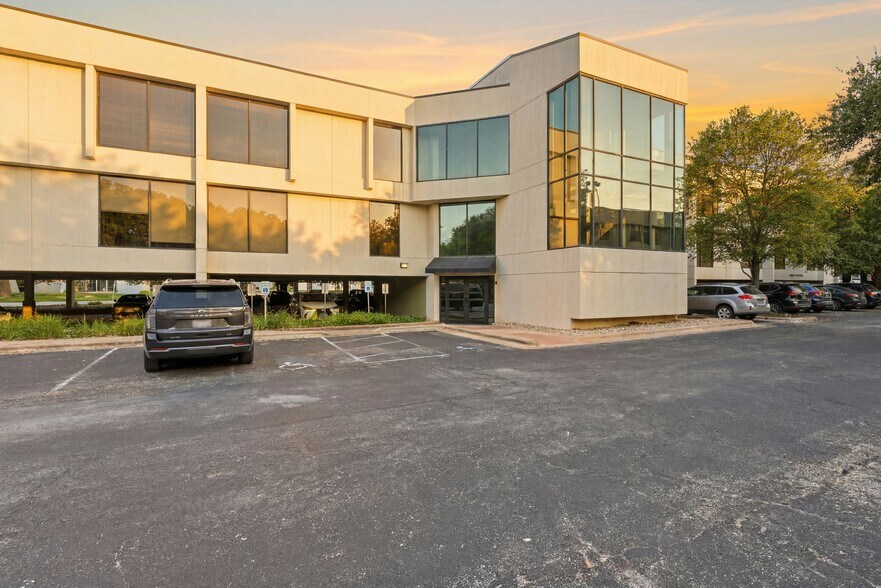 More Photos Of 3200 Steck Ave, Austin Office For Sale