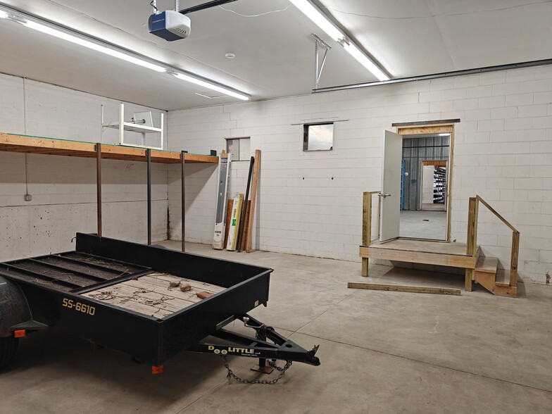 More Photos Of 908 W C St, McCook Auto Repair For Sale