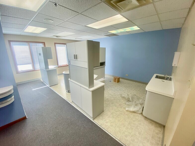 More Photos Of 18220 Harwood Ave, Homewood Office Residential For Sale