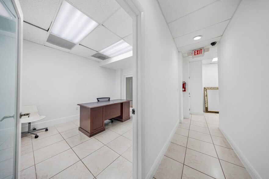 More Photos Of 5401 Collins Ave, Miami Beach Apartments For Sale