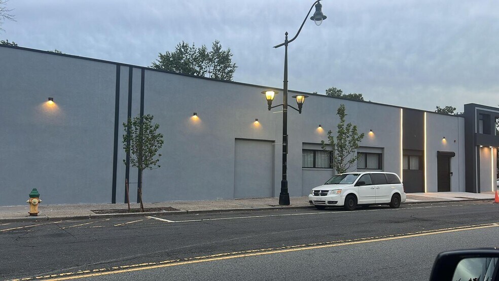 More Photos Of 976-990 Bergen St, Newark Freestanding For Sale