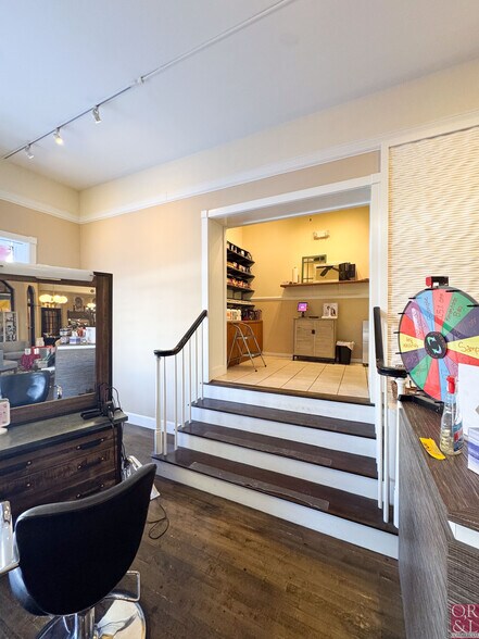 More Photos Of 33-39 N Main St, Wallingford Office For Lease