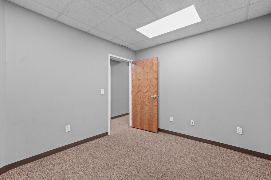 More Photos Of 495 Central Ave, Seekonk Medical For Lease