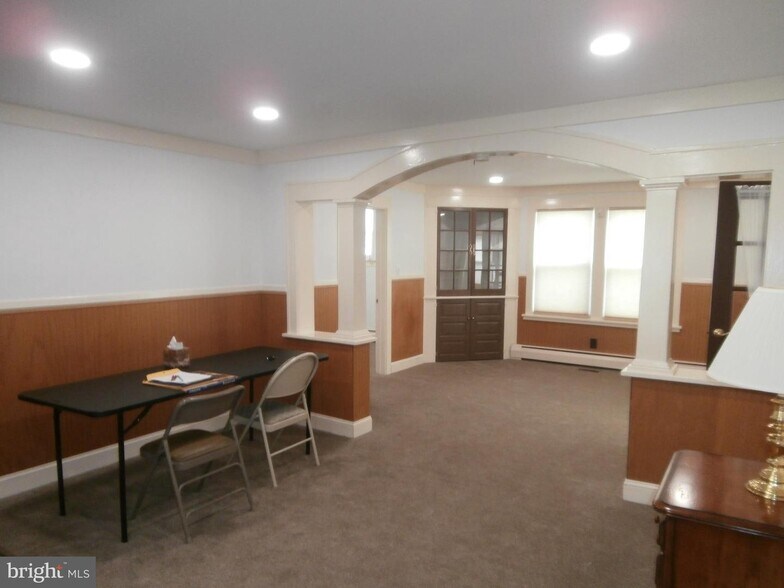 More Photos Of 306 N Oxford Valley Rd, Fairless Hills Office For Sale