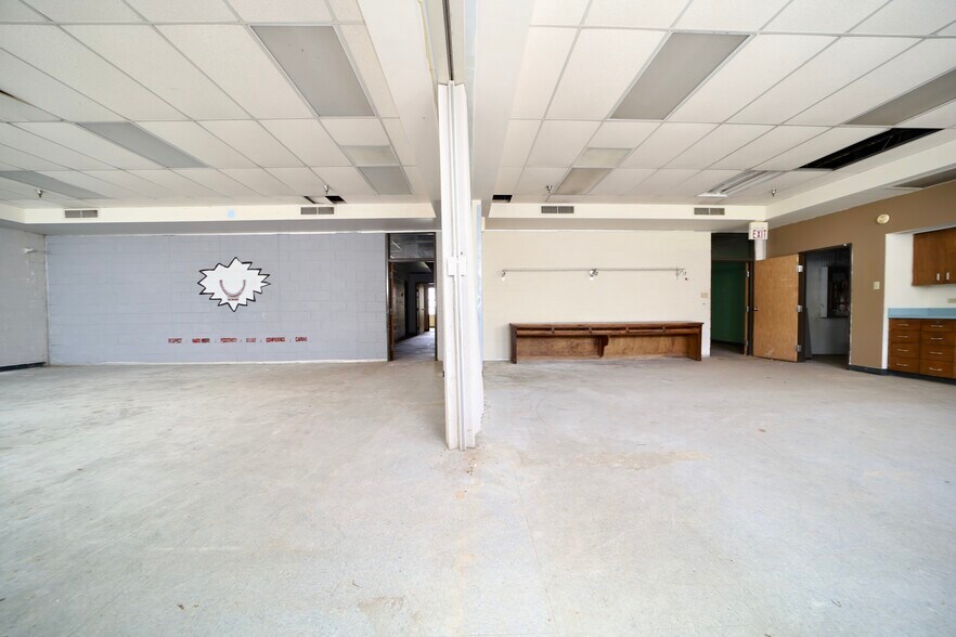 More Photos Of 970 E Humbolt St, Fort Worth Medical For Sale