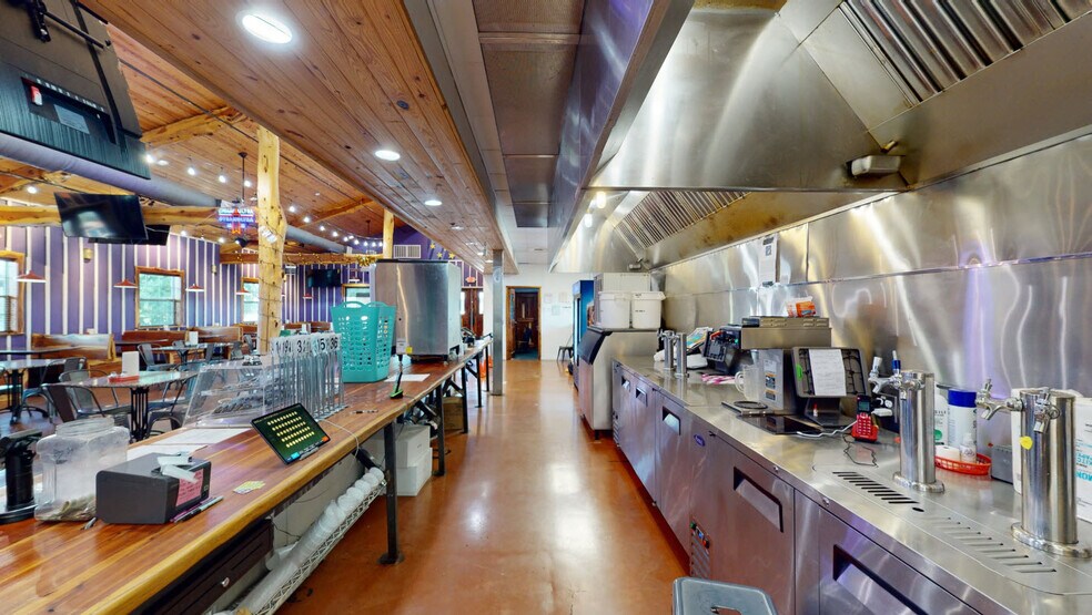 More Photos Of 2411 N US Highway 281, Marble Falls Restaurant For Sale