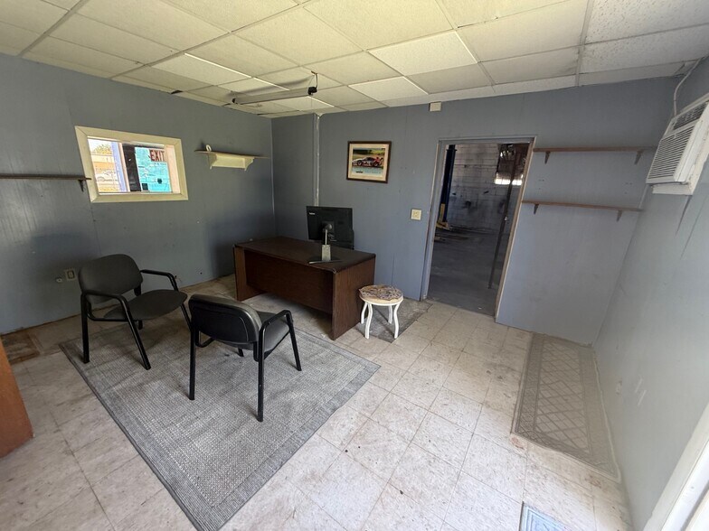 More Photos Of 3960 Silver Star Rd, Orlando Auto Dealership For Sale