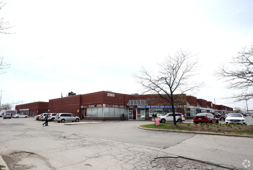 More Photos Of 2565 Steeles Ave E, Brampton General Retail For Sale