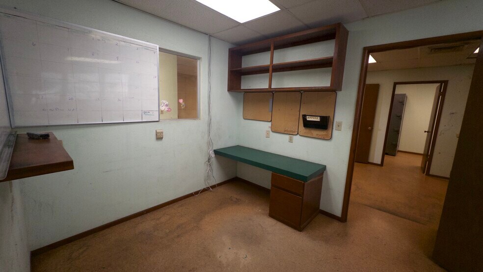 More Photos Of 500 Alakawa St, Honolulu Warehouse For Lease