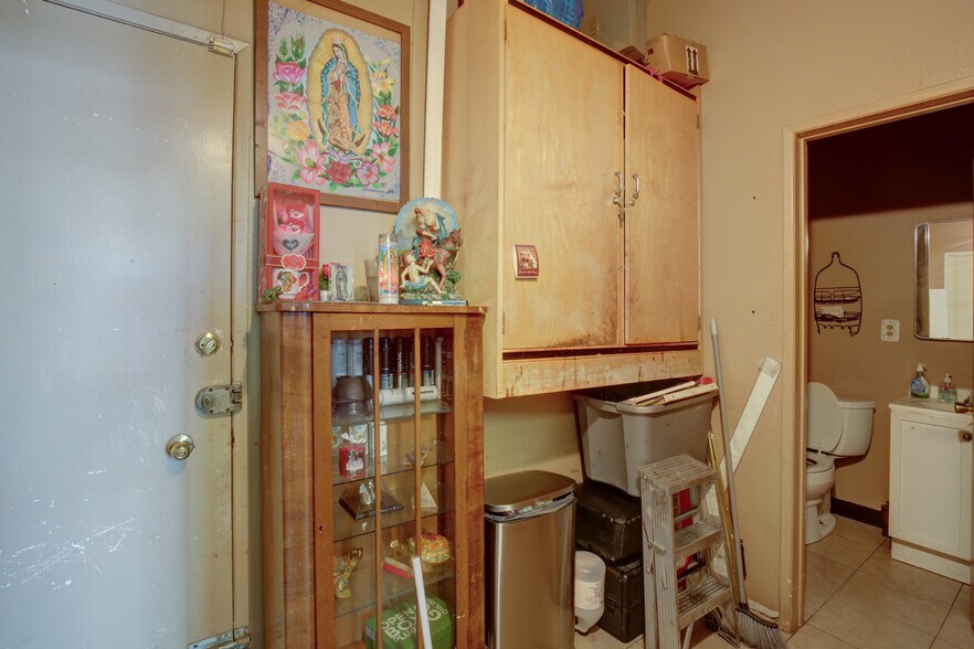 More Photos Of 8306 Garfield Ave, Bell Gardens Storefront Retail Residential For Sale