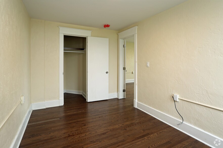 More Photos Of 400 Elmwood Ave, Buffalo Apartments For Sale