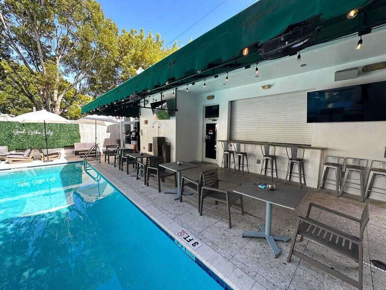 More Photos Of 7337 Harding Ave, Miami Hotel For Lease