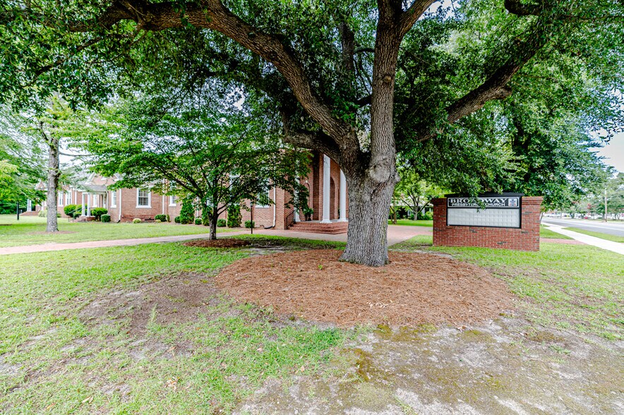 More Photos Of 211 Main st, Broadway Religious Facility For Sale